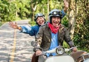 BlueSkyAeromedicalLLC-395562-Elder-Couple-Scooter-blogbanner1 (1)